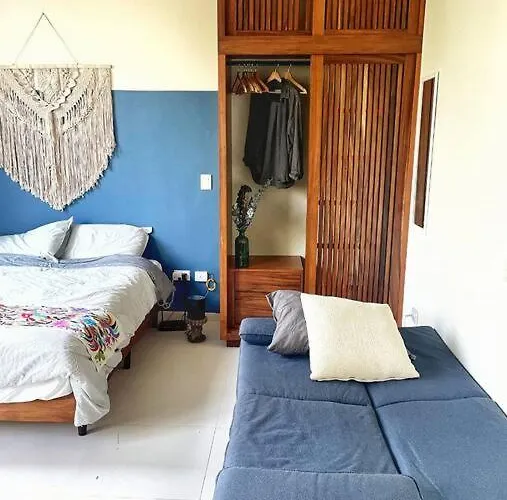 3ppl At Great Price & Location In Apartment *